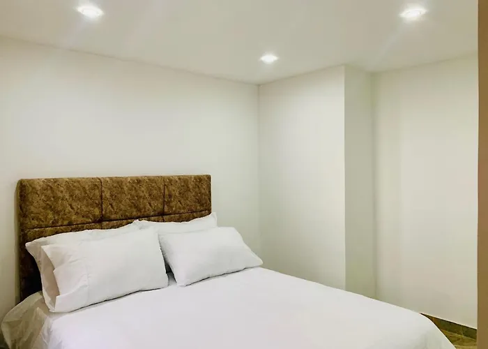 Alquiler Apartamento En Bogota Cerca Al Aeropuerto-Colibri Dorado-By-Wonderlust