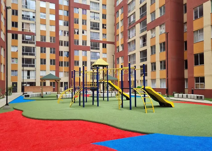 Alquiler Apartamento En Bogota Cerca Al Aeropuerto-Colibri Dorado-By-Wonderlust
