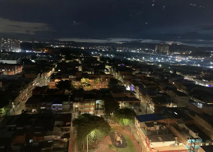 Alquiler Apartamento En Bogota Cerca Al Aeropuerto-Colibri Dorado-By-Wonderlust